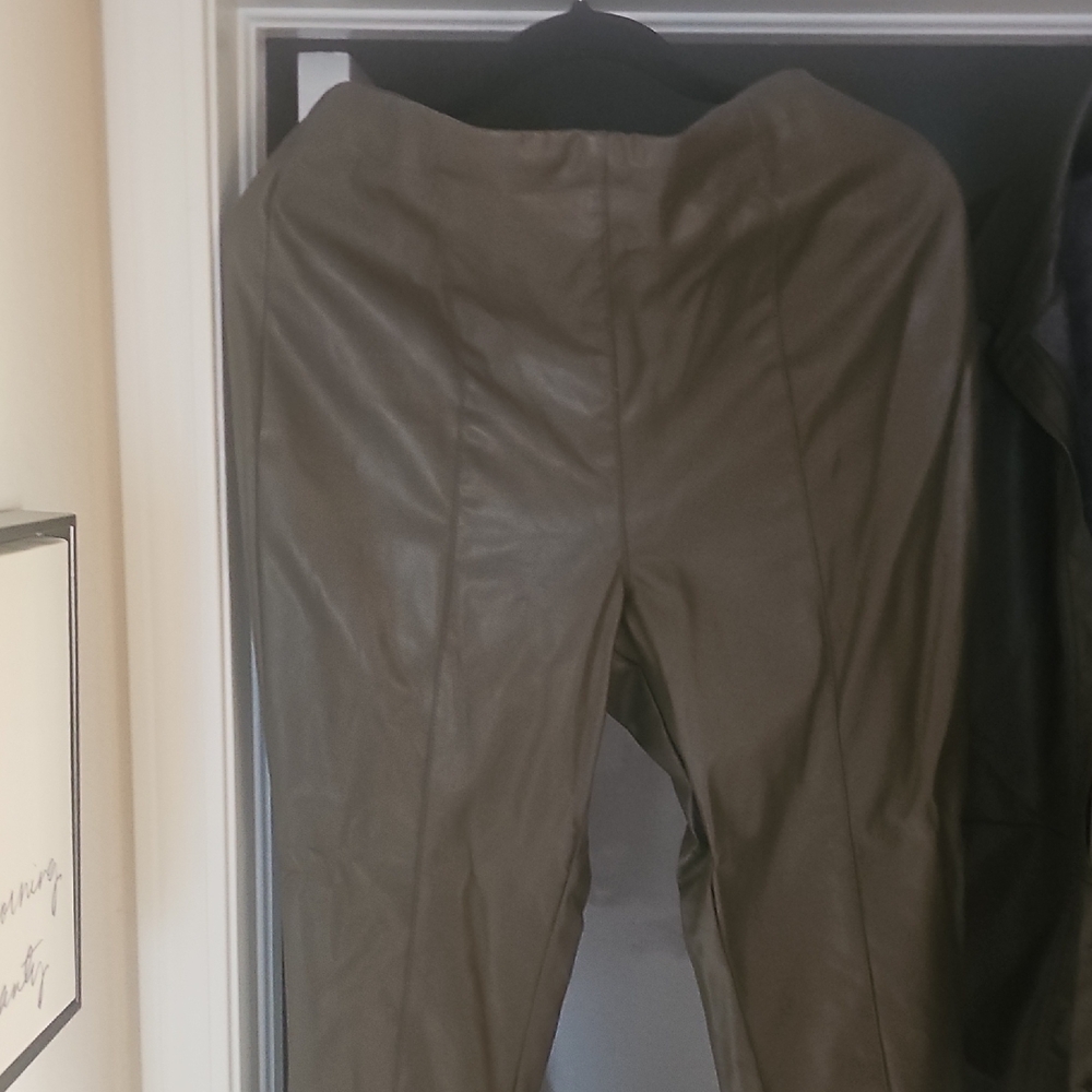 H&M Men's Khaki Dress Pants Set Pants/Jacket